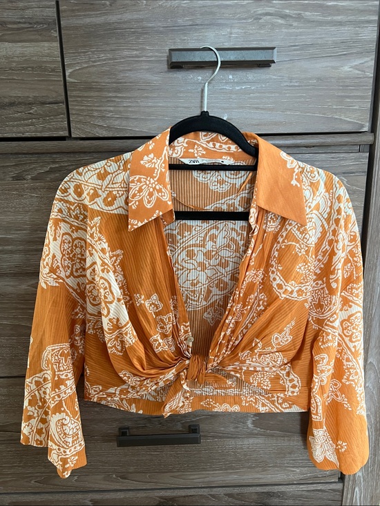Zara Other - Zara White Paisley Tie-Front Orange Crop Shirt